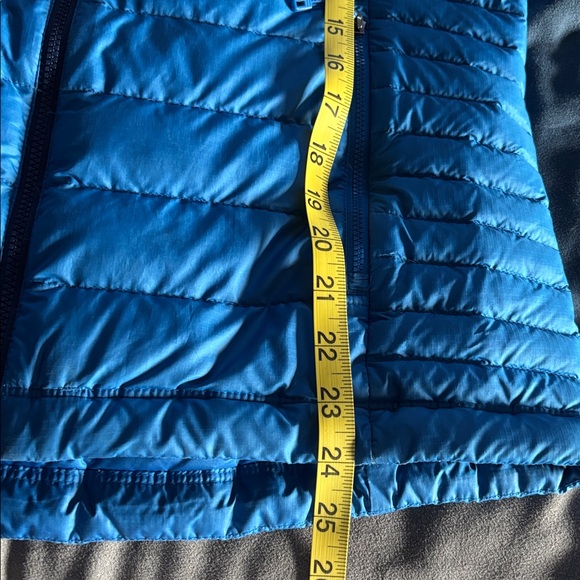 Patagonia Women's Vibrant Blue Down Sweater - Picture 15 of 16